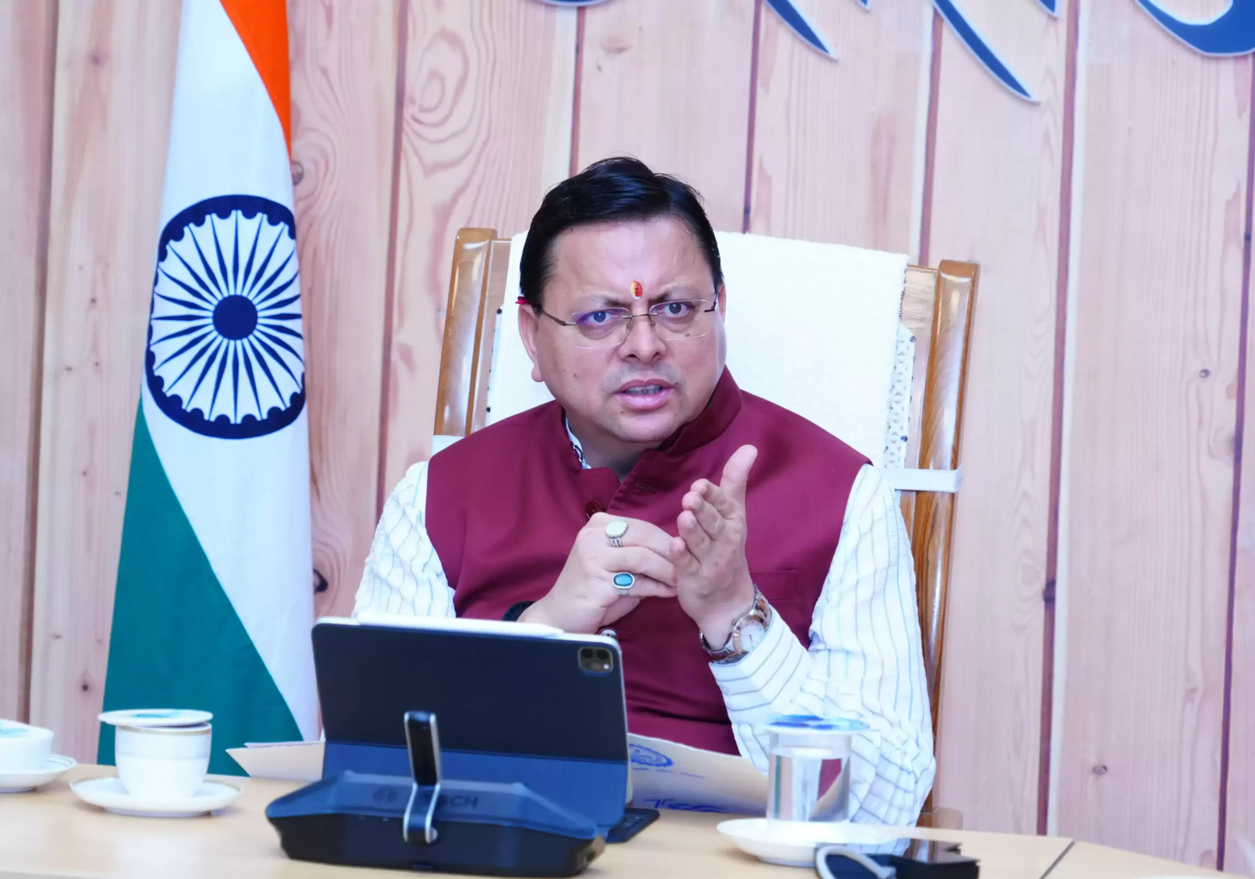  सरकारी जमीन पर कब्जे को रोकें : मुख्यमंत्री