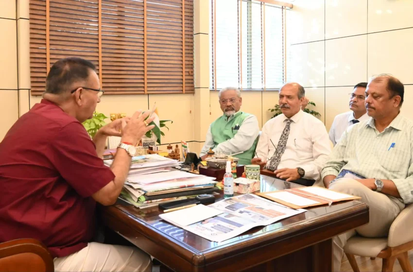  सैनिक कल्याण मंत्री ने की सैन्यधाम निर्माण कार्यों की समीक्षा