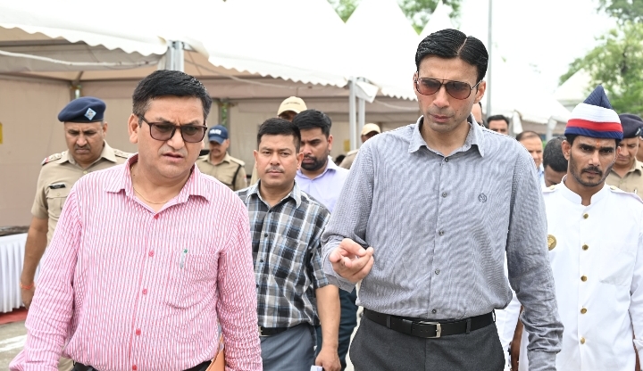  जिलाधिकारी सविन बंसल ने विगत दिवस चारधाम यात्रा व्यवस्थाओं का निरीक्षण किया