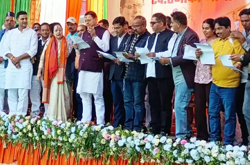  मुख्यमंत्री ने एनयूजे-आई उत्तराखंड की जिला व नगर कार्यकारिणी को दिलाई शपथ