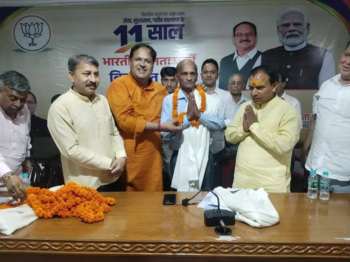  डॉ. श्यामा प्रसाद मुखर्जी को बलिदान दिवस पर किया याद