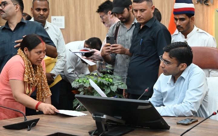  डीएम ने पकड़ा भीषण खेल, एक ही व्यक्ति ने गुमराह कर दो बार विक्रय कर दी टिहरी बांध प्रभावितों को भूमि