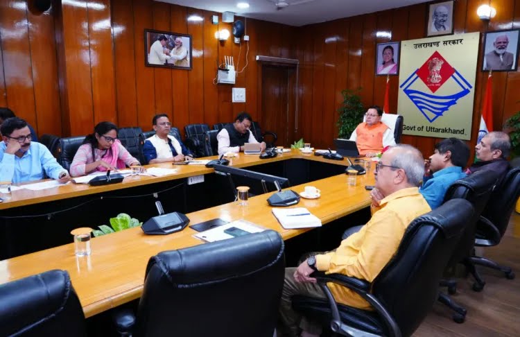  इलेक्ट्रिक वाहन चार्जिंग अवसंरचना स्थापना कार्यों को समय से पूरा करें : मुख्यमंत्री धामी