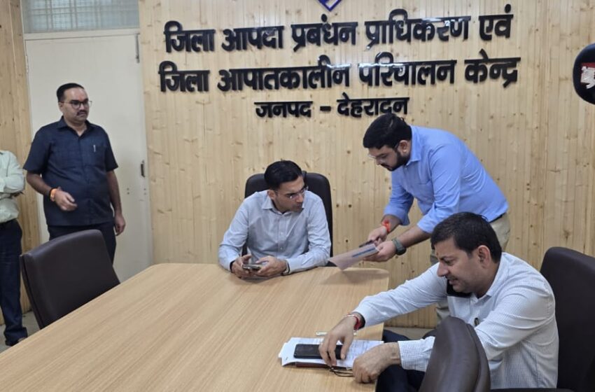  अधिकारियों को 24 घंटे सतर्क रहने, प्रभावितों को त्वरित राहत पहुंचाने के दिए निर्देश