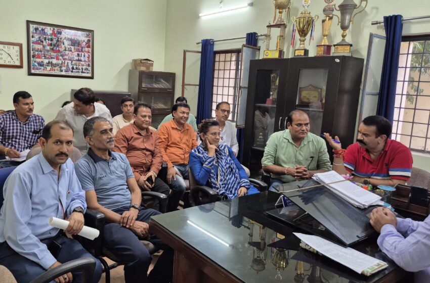  उत्तराखंड राज्य प्राथमिक शिक्षक संघ देहरादून के प्रतिनिधि मण्डल ने जिलाध्यक्ष धर्मेंद्र सिंह रावत के नेतृत्व में जिला शिक्षाधिकारी (बेसिक) से मुलाकाल कर पदाधिकारियों द्वारा शिक्षकों के हित में विभिन्न बिंदुओं पर चर्चा की गई