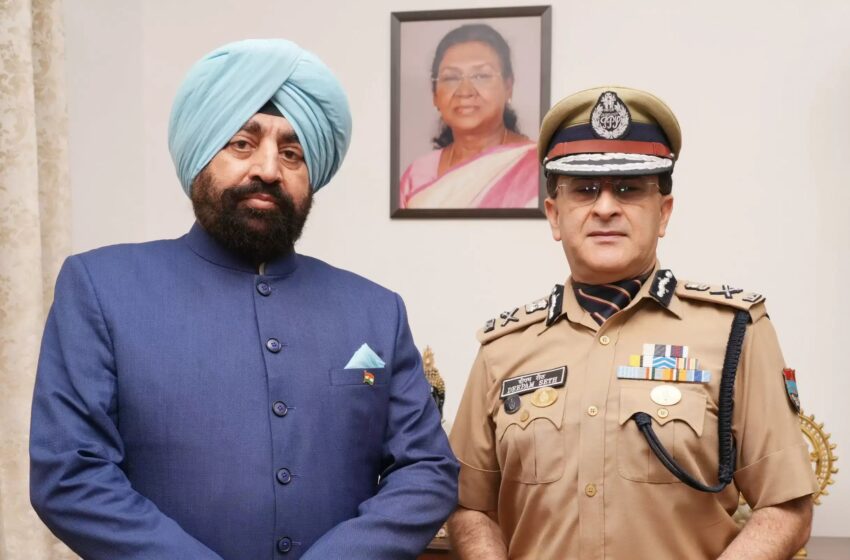  राज्यपाल को डीजीपी ने दी आपदाग्रस्त क्षेत्र में बचाव व राहत कार्यों की जानकारी