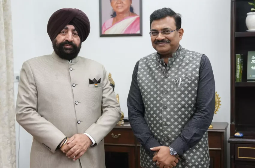  मुख्य सचिव ने राज्यपाल से की भेंट