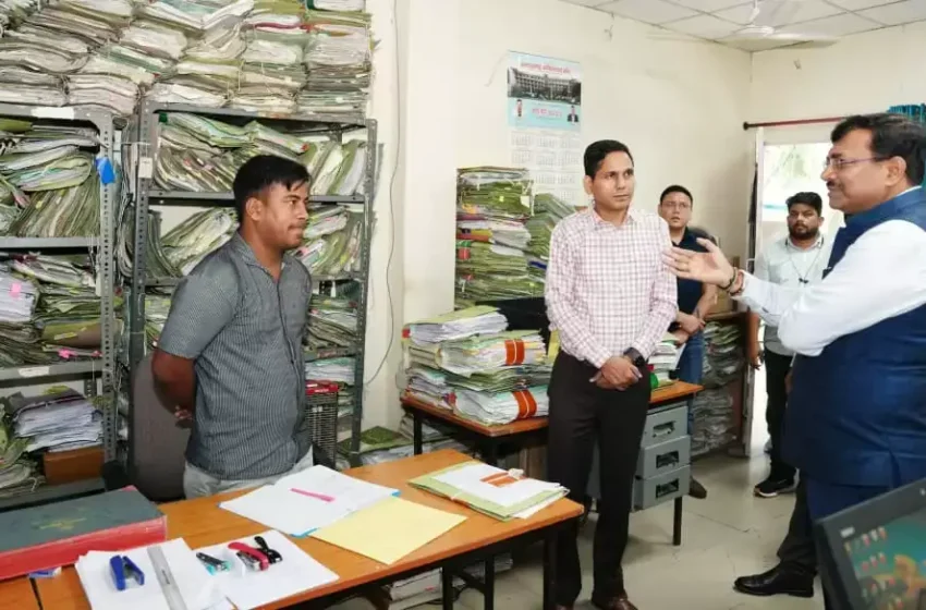  मुख्य सचिव ने सचिवालय परिसर की व्यवस्थाओं का किया निरीक्षण