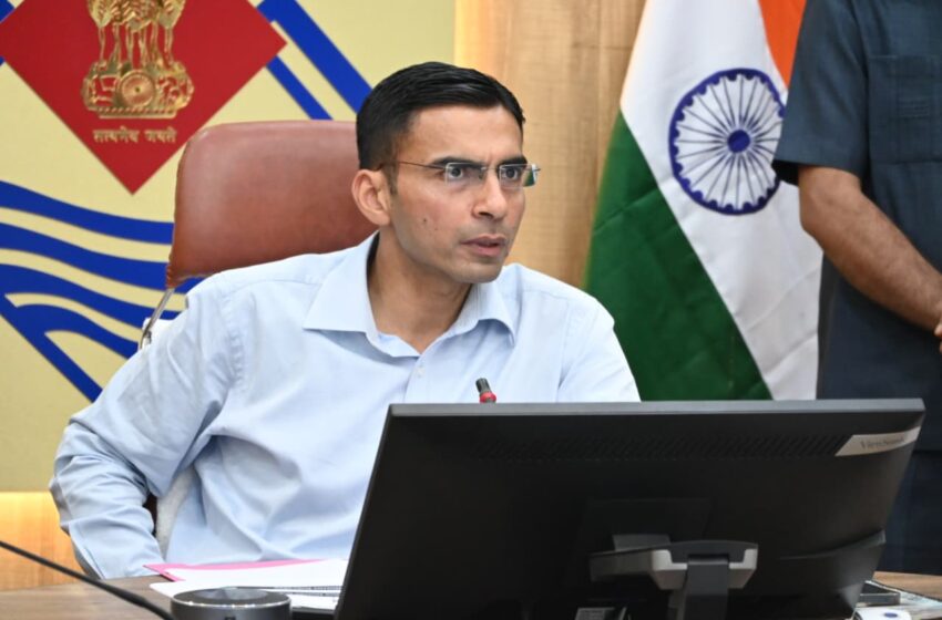  डीएम के निर्देश, सक्षम विभागों के अधिकारी हर वक्त फील्ड में तैनात