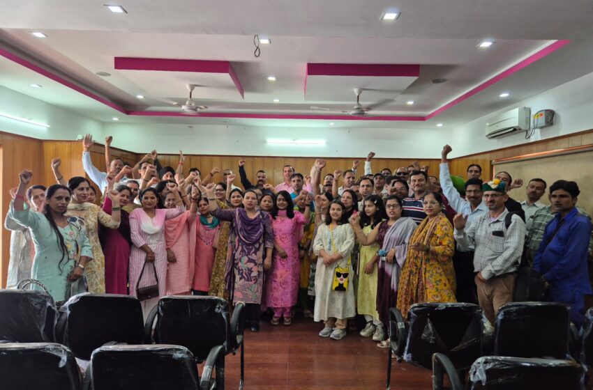  उत्तराखंड राज्य प्राथमिक शिक्षक संघ, जनपद देहरादून की बैठक में  देहरादून में अनिवार्य स्थानांतरण प्रक्रिया प्रारम्भ न होने से शिक्षकों में चिंता, संघ ने जताई नाराजगी
