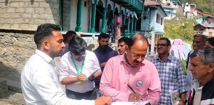  जनजाति कार्य मंत्रालय भारत सरकार के अधिकारी ने चकराता के मोहना गांव में किया ‘आदि सेवा केंद्र का उद्घाटन