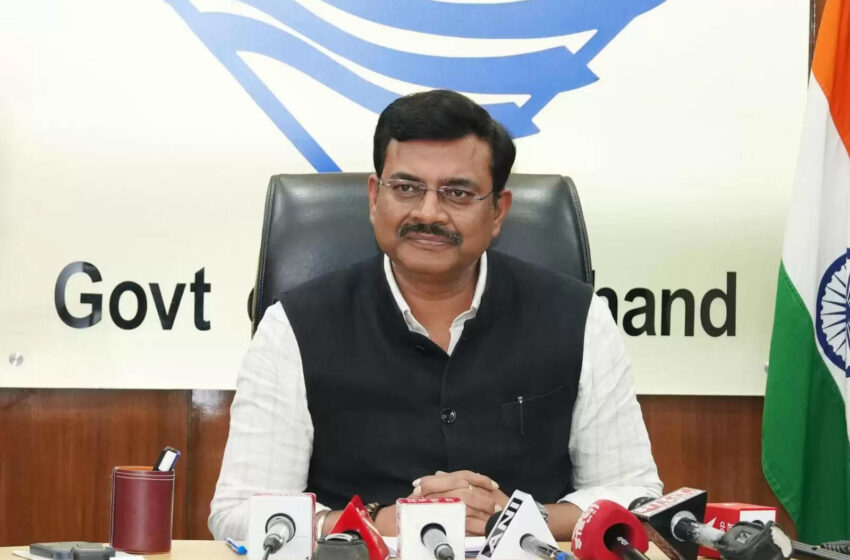  यूकेएसएसएससी पेपर मामले की हाई कोर्ट के रिटायर जज की निगरानी में होगी एसआईटी जांच