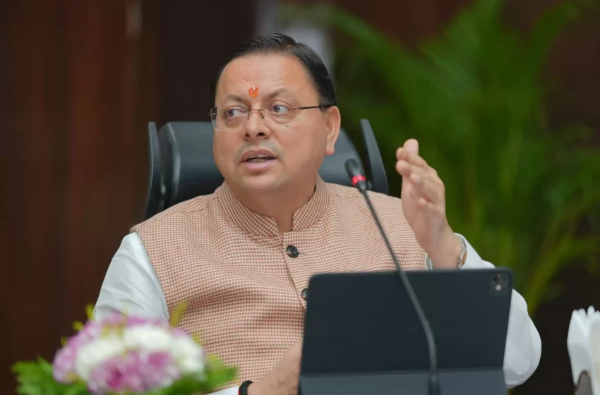  मुख्यमंत्री ने सीएम हेल्पलाइन की शिकायताें के निस्तारण की समीक्षा की- तीन माह से अधिक लंबित प्रकरणों को अभियान चलाकर करें निस्तारण : मुख्यमंत्री