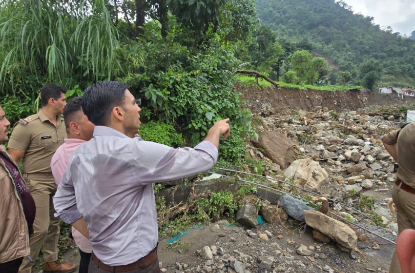 मा0 मुख्यमंत्री विजिट के क्रम में आज सभी आला अधिकारियों संग ग्राउड जीरो पर डीएम सविन