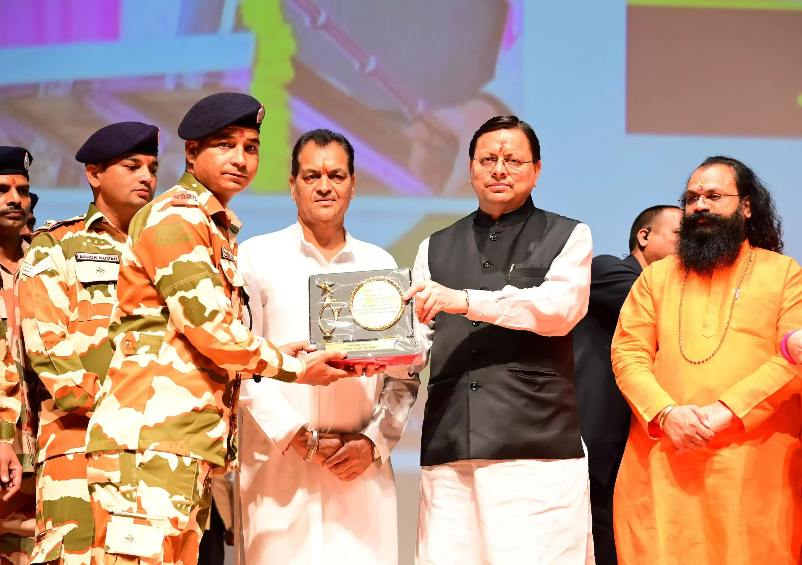  आपदा पीड़ितों के पुनर्वास और उनकी आजीविका पर भी विशेष फोकस कर रही है सरकार : मुख्यमंत्री