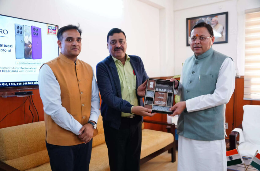  मुख्यमंत्री को सौंपा उत्तराखंड को राष्ट्रीय स्तर पर मिले टॉप अचीवर्स पुरस्कार,धामी बोले-राज्य के गर्व का विषय