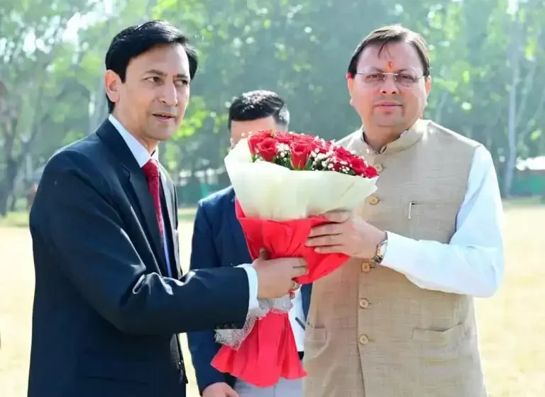  मुख्यमंत्री पुष्कर सिंह धामी हल्द्वानी पहुंचे, राज्य स्तरीय सैनिक सम्मेलन में होंगे मुख्य अतिथि
