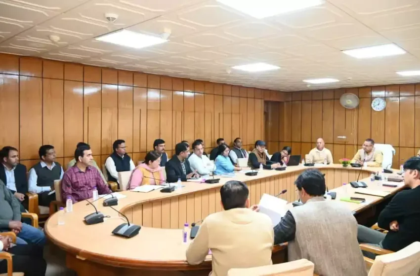  आपदा के चलते लंबित पड़े कार्यों में तेजी लाएं : गणेश जोशी