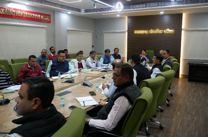  महानिदेशक वंदना सिंह की उच्च स्तरीय समीक्षा -नर्सरी, बीज उत्पादन और पॉलीहाउस पर तैयार हों ठोस प्लान