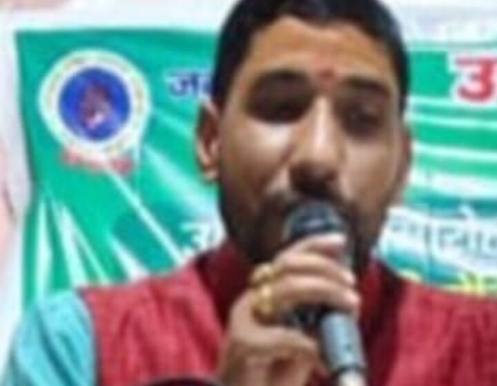  श्री गुरु राम राय लक्ष्मण संस्कृत उत्तर मध्यमा विद्यालय में आज संविधान दिवस के अवसर पर“वंदे मातरम”गीत का आयोजन किया