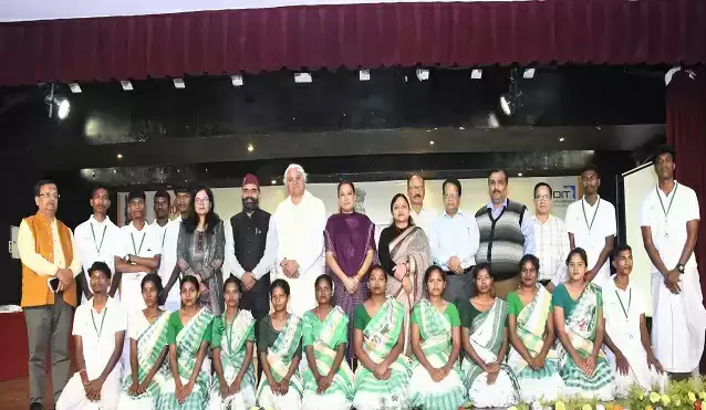  आदिवासी समाज के युवाओं को मुख्य धारा में लाना हम सब की जिम्मेदारी : रेखा आर्या