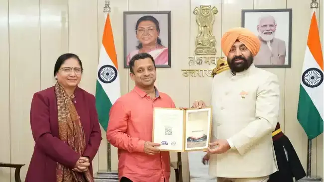  आईआईटी मुंबई के प्रो रामकृष्णन ने राज्यपाल से की ‘भारत‑जेन’ एआई पर चर्चा