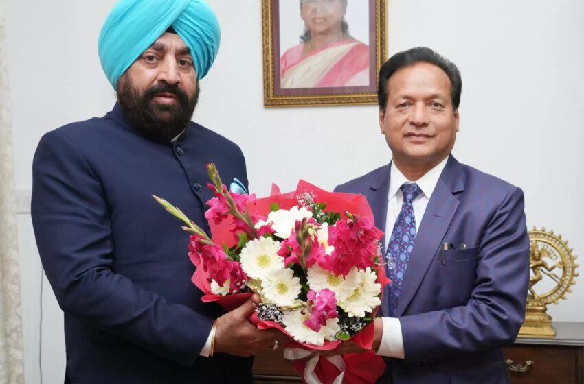  गोविंद बल्लभ पंत कृषि एवं प्रौद्योगिक विश्वविद्यालय के कुलपति ने राज्यपाल से की भेंट