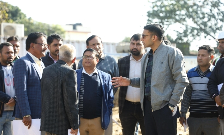  मा0 मुख्यमंत्री व राज्य सरकार का महत्वाकांक्षी प्रोजेक्ट ग्रीन बिल्डिंग निर्माण कार्यों में कोताही क्षम्य नही : डीएम