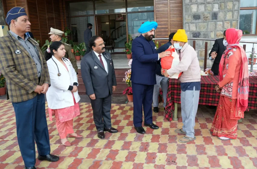  राज्यपाल ने 13 टीबी रोगियों को गोद लिया, मासिक पोषण किट वितरित की