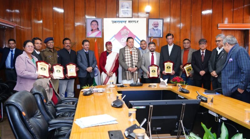  आरटीआई अधिनियम के 20 वर्ष : मुख्यमंत्री ने अधिकारियों को सम्मानित कर दिया पारदर्शिता का संदेश