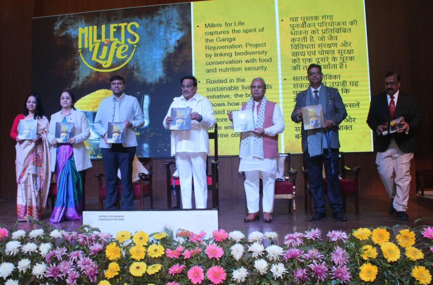  कार्यक्रम के दौरान केंद्रीय जलशक्ति मंत्री ने डॉल्फिन रेस्क्यू वैन को हरी झंडी दिखाकर रवाना किया