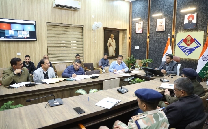  केन्द्रीयकृत मानस हेल्पलाइन नंबर 1933 का करें व्यापक प्रचार-प्रसार : डीएम