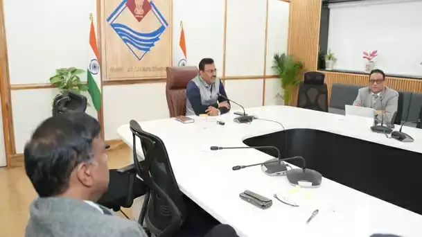  मुख्य सचिव ने धीमी प्रगति वाले प्रोजेक्ट्स में तेजी लाने के दिए निर्देश