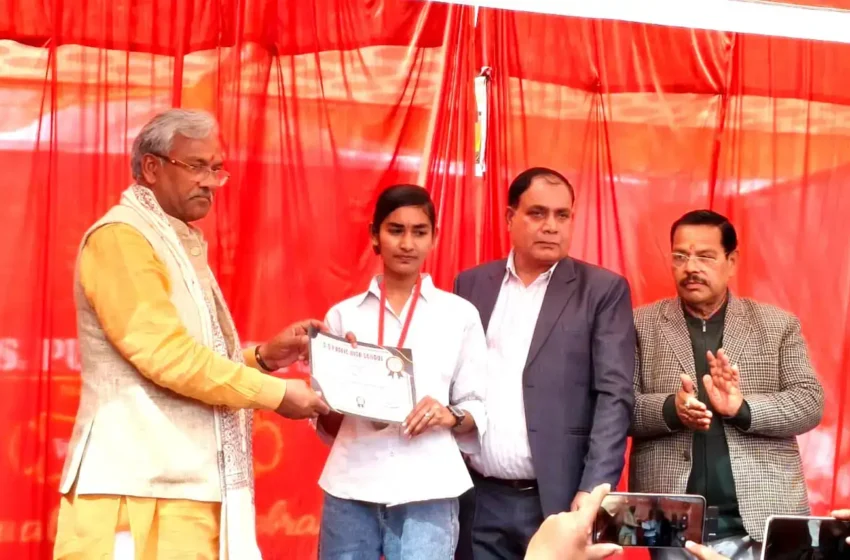  सशक्त भारत के निर्माण का संकल्प लें छात्र : त्रिवेन्द्र सिंह रावत