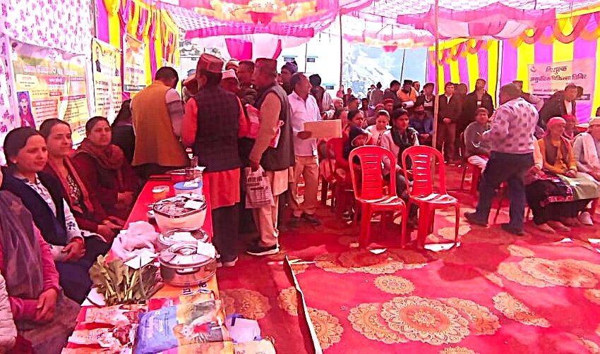  जन-जन के द्वार पहुँची सरकार : दूरस्थ गांव काण्डोई भरम में संयुक्त मजिस्ट्रेट ने सुनी जन समस्याएं