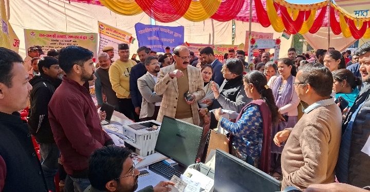  सरकार आपके द्वार : न्याय पंचायत द्वारा में प्रभारी मंत्री सुबोध उनियाल ने सुनी जन समस्याएं