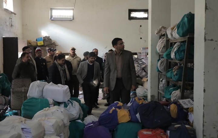  डीएम ने पकड़ा कूटरचित दस्तावेज से भूमि क्रय-विक्रय मामला; बिल्डर्स क्रेता-विक्रेता पर संगीन धाराओं में मुकदमा दर्ज