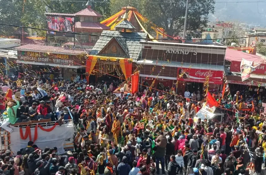  उत्तरकाशी में निकली शिव बारात, दिखी संस्कृति की झलक