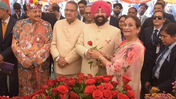  तीन वसंतोत्सव का शुभारंभ, राज्यपाल ने किया ‘भोज पत्र’ विशेष डाक आवरण का विमोचन