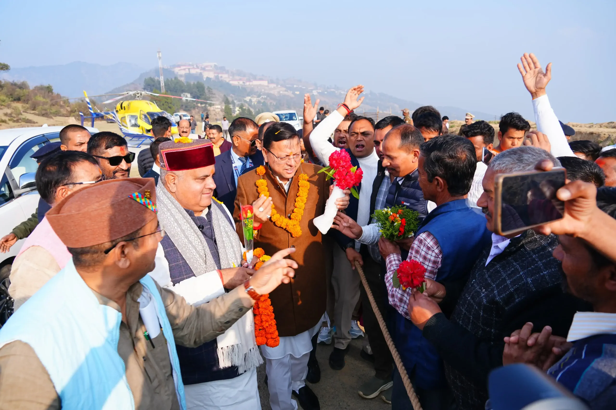  ग्रीष्मकालीन राजधानी भराड़ीसैंण पहुंचे मुख्यमंत्री, विस अध्यक्ष और नेता प्रतिपक्ष से की भेंट