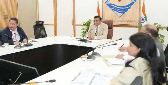  एलपीजी घरेलू व व्यवसायिक सिलेंडरों की समय पर हाे आपूर्ति : मुख्य सचिव