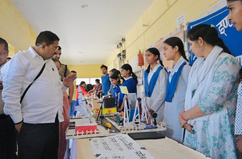  जन-जन की सरकार, चार साल बेमिसाल‘ कार्यक्रम के अंतर्गत बुधवार को रायपुर ब्लाक मुख्यालय में बहुउद्देशीय शिविर आयोजन किया गया