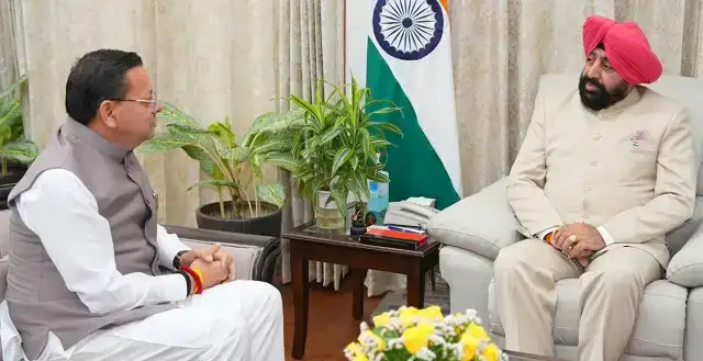  राज्यपाल से मुख्यमंत्री व मुख्य सचिव ने की भेंट,विकास योजनाओं पर चर्चा