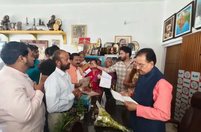  सांसद अजय भट्ट ने सुनी जनसमस्या