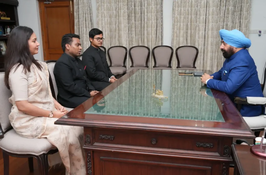  राज्यपाल से आईएएस प्रशिक्षु अधिकारियों ने मुलाकात