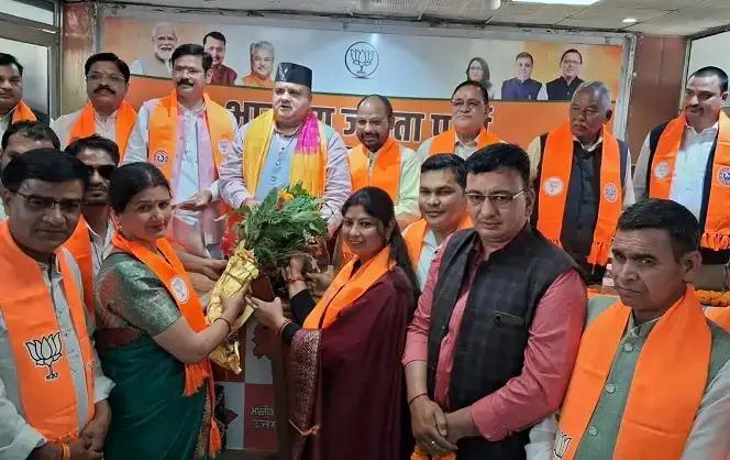  चमोली, हरिद्वार व देहरादून के विभिन्न दलों के कई जनप्रतिनिधि व अन्य भाजपा में शामिल