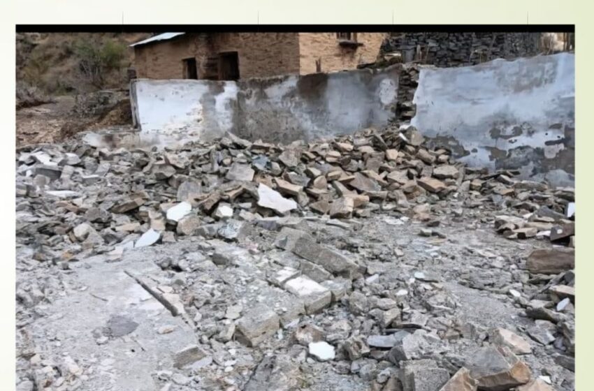  डीएम की सख्ती से जिले में 64 पूर्णतः निर्जीर्ण विद्यालय भवनों में से 56 ध्वस्त, शेष पर कार्रवाई जारी