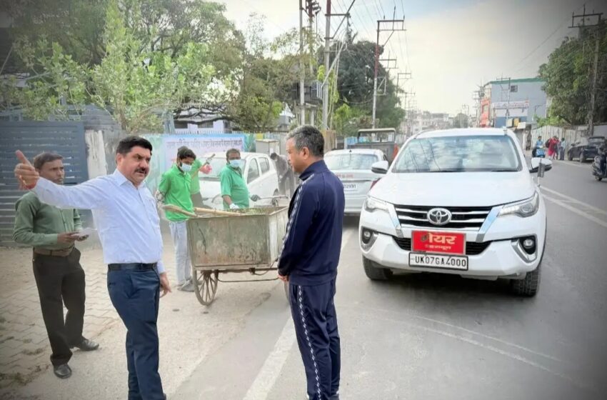  महापौर का औचक निरीक्षण, सफाई व्यवस्था में लापरवाही पर सख्त निर्देश