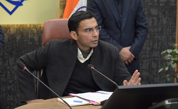  होटल रूप में शहरी धनाडय अमीरों के होमस्टे पर चला डीएम का डंडा, 17 होमस्टे का पंजीकरण निरस्त; पर्यटन वेबसाइट से विलोपित की प्रक्रिया शुरू