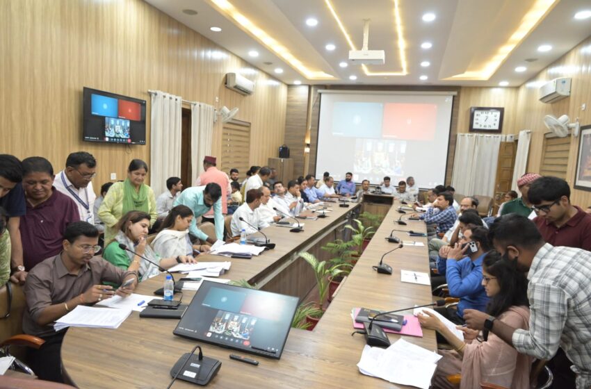  जनता दरबार में उमड़ी फरियादियों की भीड़, 201 शिकायतों पर प्रशासन ने की त्वरित सुनवाई